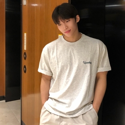 썸네일 이미지